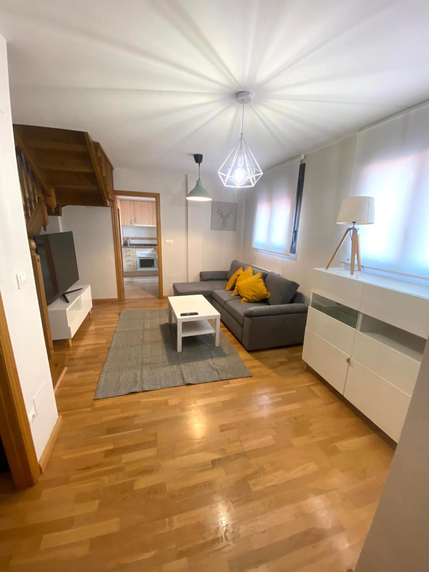 Apartamento Centrico Con Garaje Jaca Exterior foto